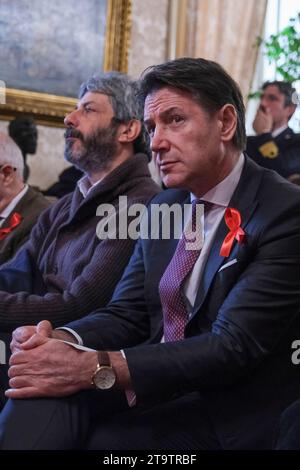 Il leader politico del movimento delle cinque stelle, Giuseppe Conte durante il 25 novembre... Mai più, a Napoli il 27 novembre 2023 presso la sala giunta di Palazzo San Giacomo un evento organizzato dalla città di Napoli alla presenza del sindaco di napoli Gaetano Manfredi e dell'ex presidente della camera Roberto Fico Foto Stock