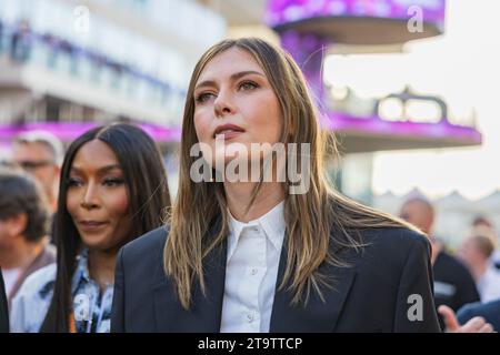 Yas Marina Circuit, Abu Dhabi, Emirati Arabi Uniti, 26 novembre 2023; Maria Sharapova ex tennista russa e Naomi CAMPBELL durante il Gran Premio di Formula uno di Abu Dhabi ( foto di Jay HIRANO / ATP Images ) (HIRANO Jay / ATP / SPP) Foto Stock