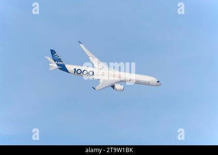 Airbus A350-1000 al Dubai Air Show 2023 a Dubai, Emirati Arabi Uniti Foto Stock