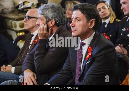 News - Giuseppe Conte al comune di Napoli il leader politico del movimento delle cinque stelle, Giuseppe Conte nel corso del 25 novembre. Mai più, a Napoli il 27 novembre 2023 presso la sala giunta di Palazzo San Giacomo un evento organizzato dalla città di Napoli alla presenza del sindaco di napoli Gaetano manfredi e dell'ex presidente della camera Roberto Fico& XA& XA Napoli Italia Copyright: XAntonioxBalascox/xLiveMediax LPN 1144855 credito: Imago/Alamy Live News Foto Stock