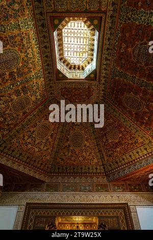 Nord Africa. Marocco. Marrakesh. I tetti decorati del Palazzo Bahia Foto Stock
