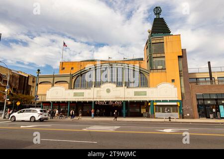 Stazione di Stillwell, Coney Island, Brooklyn, New York, Stati Uniti d'America. Foto Stock