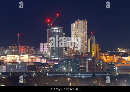 Vista del centro di Leeds e del gruppo di edifici Arena Quarter Foto Stock