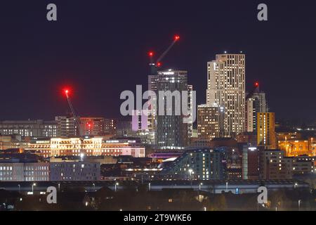 Vista del centro di Leeds e del gruppo di edifici Arena Quarter Foto Stock