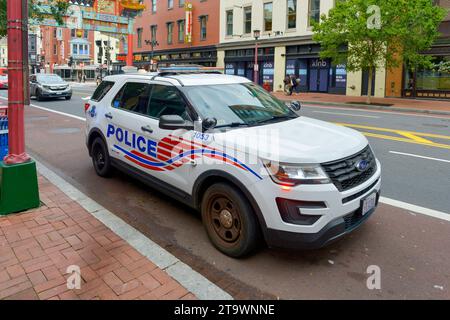 Veicolo della polizia metropolitana parcheggiato a Chinatown a NW Washington DC Foto Stock