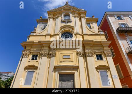 L'esterno giallo della Cappella della Misericorde di Nizza, Francia. Foto Stock