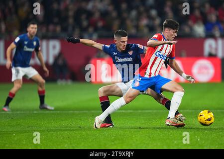 Girona, Spagna. 27 novembre 2023. Durante la Liga EA Sports match tra il Girona FC e l'Athletic Club ha giocato al Montilivi Stadium il 27 novembre 2023 a Girona, in Spagna. (Foto di Alex Carreras/Imago) credito: PRESSINPHOTO SPORTS AGENCY/Alamy Live News Foto Stock