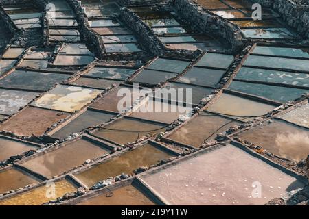 Saline, estrazione del sale, Salinas y Canteras, San Antonio Texcala, Puebla, Messico, 2022 Foto Stock