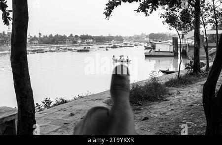 Tradizionale stazione di barche in legno, questa immagine è stata catturata il 29 maggio 2022, da Dacca, Bangladesh Foto Stock