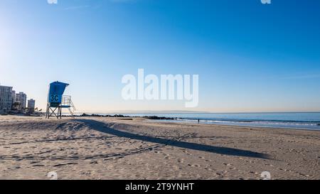 Una stazione di bagnino, situata sulla spiaggia di Coronado, San Diego Foto Stock