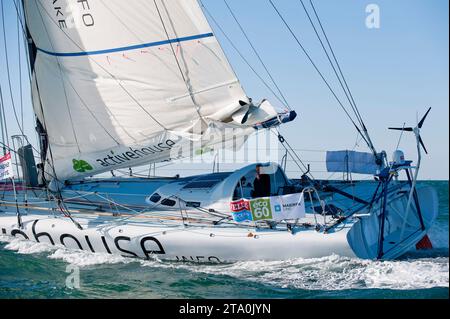 VELA - VELUX 5 OCEANS 2010 - LA ROCHELLE (FRA) - 17/10/2010 - FOTO : OLIVIER BLANCHET / DPPI - DEREK HATFIELD (ECO 60 - SPIRIT OF CANADA) Foto Stock