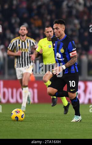 Lautaro Martinez (Inter) durante la partita di serie A tra Juventus FC e Inter allo Stadio Allianz, il 26 novembre 2023, a Torino Foto Stock