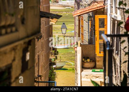 Bellissima città vecchia di Combarro, Spagna Foto Stock