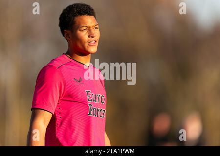 Rotterdam, Paesi Bassi. 28 novembre 2023. ROTTERDAM, PAESI BASSI - NOVEMBRE 28: Ismail Ka di Feyenoord durante la partita del gruppo e - UEFA Youth League 2023/24 tra Feyenoord e Atletico Madrid allo Sportcomplex Varkenoord il 28 novembre 2023 a Rotterdam, Paesi Bassi. (Foto di Joris Verwijst/Orange Pictures) credito: Orange Pics BV/Alamy Live News Foto Stock