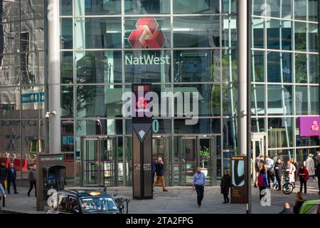 LONDRA, 13 NOVEMBRE 2023: Sede centrale di NatWest al 250 Bishopsgate, City of London Foto Stock