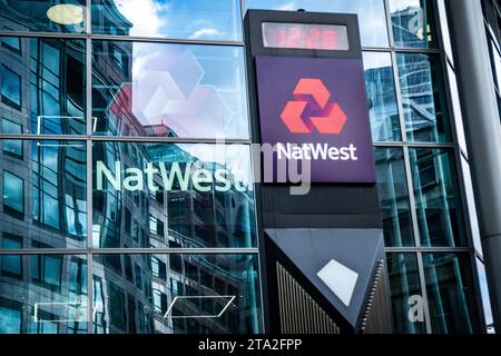 LONDRA, 13 NOVEMBRE 2023: Sede centrale di NatWest al 250 Bishopsgate, City of London Foto Stock