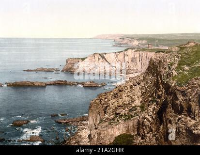 Küste von Bude, Ortschaft an der Nordküste der Grafschaft Cornwall nahe der Grenze zur Grafschaft Devon im Südwesten England, Historisch, um 1900, digital restaurierte Reproduktion nach einem Original aus dem 19th Jahrhundert / Coast of Bude, villaggio sulla costa nord della contea di Cornovaglia vicino al confine con la contea di Devon nel sud-ovest dell'Inghilterra, Historical, c. 1900, riproduzione digitalmente restaurata dopo un originale del XIX secolo Foto Stock