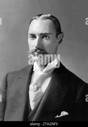 John Jacob Astor IV (1864-1912), il magnate americano degli affari, che morì nell'affondamento del Titanic. Ritratto c. 1895 Foto Stock