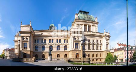 Il teatro Josef Kajetán Tyl (in ceco Divadlo Josefa Kajetána Tyla) è un teatro principale di Plzeň, Repubblica Ceca. Foto Stock