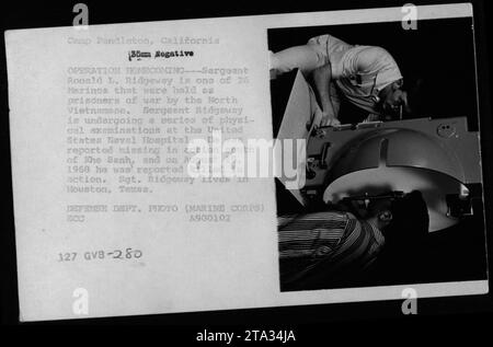 Il sergente Ronald L. Ridgeway, ex prigioniero di guerra, viene sottoposto a esami fisici presso l'US Naval Hospital di Camp Pendleton, durante l'operazione Homecoming. Foto Stock