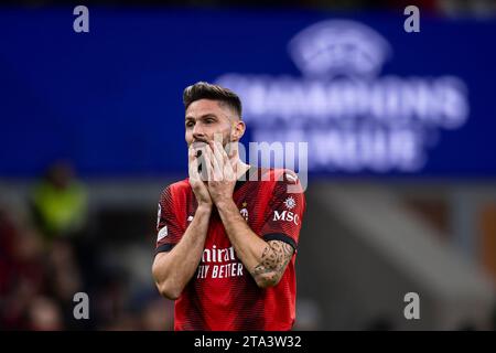 Milano, Italia. 28 novembre 2023. Olivier Giroud dell'AC Milan sembra smentito durante la partita di serie A tra AC Milan e Borussia Dortmund. Crediti: Nicolò campo/Alamy Live News Foto Stock