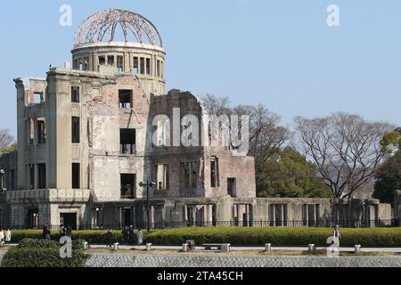 Giappone, Memoriale della Pace di Hiroshima, Cupola di Genbaku, rovine della Prefettura di Hiroshima Industrial Promotion Hall a seguito del lancio della bomba atomica Foto Stock