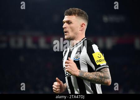 Parigi, Francia. 28 novembre 2023. © Julien Mattia/le Pictorium/MAXPPP - Parigi 28/11/2023 Kieran Trippier lors du match retour du groupe F de la Ligue des Champions, entre le PSG et Newcastle United, au Parc de Princes, le 28 novembre 2023. Credito: MAXPPP/Alamy Live News Foto Stock