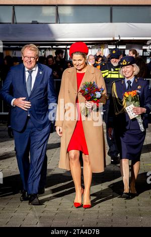 Rotterdam, Paesi Bassi. 28 novembre 2023. ROTTERDAM, PAESI BASSI - NOVEMBRE 28: La regina Maxima dei Paesi Bassi partecipa al quindicesimo anniversario della fondazione IT Starts with Language in the Library Rotterdam il 28 novembre 2023 a Rotterdam, Paesi Bassi. Credito: Patrick van Katwijk/dpa/Alamy Live News Foto Stock