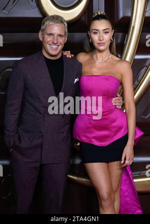 Londra, Regno Unito. 28 novembre 2023. Jamie Laing e Sophie Habboo arrivano alla Wonka World Premiere, Royal Festival Hall, Londra. Credito: Doug Peters/EMPICS/Alamy Live News Foto Stock