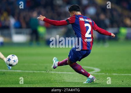 Barcellona, Spagna. Crediti: D. 28 novembre 2023. Joao Cancelo (Barcellona) calcio/calcio : UEFA Champions League gruppo H partita tra FC Barcelona 2-1 FC Porto all'Estadio Olimpic Lluis Companys di Barcellona, Spagna. Crediti: D .Nakashima/AFLO/Alamy Live News Foto Stock