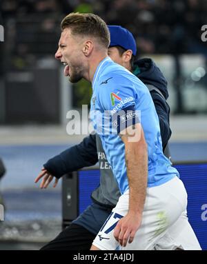 Roma, Italia. 28 novembre 2023. Il Ciro immobile della Lazio celebra il suo primo gol durante la partita di UEFA Champions League Group e tra Lazio e Celtic a Roma, 28 novembre 2023. Credito: Augusto Casasoli/Xinhua/Alamy Live News Foto Stock