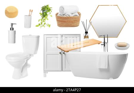 Tavola di umore con vasca da bagno, WC, accessori da bagno ed elementi decorativi su sfondo bianco Foto Stock