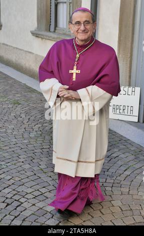 Il cardinale di Milano Mario Delpini visita la comunità di alzano Lombardo, Lombardo, Italia Foto Stock