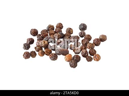 pepe nero sfuso isolato su sfondo bianco con percorso di ritaglio Foto Stock