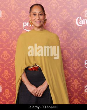 Los Angeles, Stati Uniti. 28 novembre 2023. Il membro del cast Tracee Ellis Ross partecipa alla prima mondiale di "Candy cane Lane" di Amazon prime Video al Regency Village Theatre di Los Angeles, California, il 28 novembre 2023. Trama: Un uomo è determinato a vincere il concorso annuale di decorazione natalizia del quartiere. Stringe un patto con un elfo per aiutarlo a vincere e l'elfo lancia un incantesimo che dà vita ai 12 giorni di Natale, portando in città un caos inaspettato. Foto di Greg Grudt/UPI Credit: UPI/Alamy Live News Foto Stock