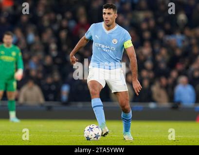 MANCHESTER, REGNO UNITO. 28 novembre 2023. Rodri di Manchester City durante la partita di UEFA Champions League all'Etihad Stadium di MANCHESTER. Il credito fotografico dovrebbe leggere: Andrew Yates/Sportimage Credit: Sportimage Ltd/Alamy Live News Foto Stock