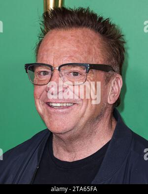 Westwood, Stati Uniti. 28 novembre 2023. WESTWOOD, LOS ANGELES, CALIFORNIA, USA - NOVEMBRE 28: L'attore e comico americano Tom Arnold arriva alla prima mondiale di "Candy cane Lane" di Amazon prime Video tenutasi al Regency Village Theatre il 28 novembre 2023 a Westwood, Los Angeles, California, Stati Uniti. (Foto di Xavier Collin/Image Press Agency) credito: Image Press Agency/Alamy Live News Foto Stock