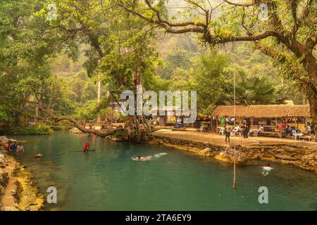 Blue Lagoon 1 bei Vang Vieng, Laos, Asien | Blue Lagoon 1 vicino a Vang Vieng, Laos, Asia Foto Stock