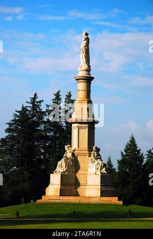 Un memoriale nel Gettysburg National Military Cemetery, vicino al campo di battaglia e al parco, onora i soldati morti nella battaglia della guerra di secessione americana Foto Stock