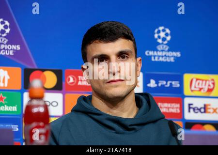 Muenchen, Deutschland. 28 novembre 2023. Mohamed Elyounoussi (FC Kopenhagen, n. 10), Internationale Pressekonferenz. FC Kopenhagen, Fussball, UEFA Champions League, Vorrunde, 5. Spieltag, Saison 23/24, 28.11.2023, FC Kobenhavn foto: Eibner-Pressefoto/Jenni Maul credito: dpa/Alamy Live News Foto Stock