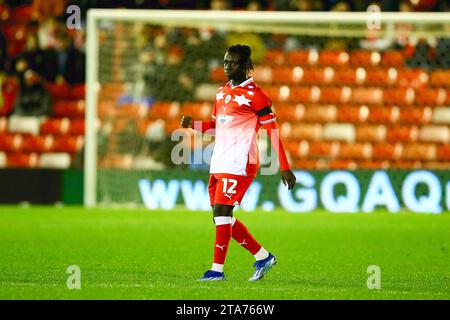 Oakwell Stadium, Barnsley, Inghilterra - 28 novembre 2023 Fabio Jalo (12) di Barnsley - durante la partita Barnsley contro Wycombe Wanderers, Sky Bet League One, 2023/24, Oakwell Stadium, Barnsley, Inghilterra - 28 novembre 2023 crediti: Arthur Haigh/WhiteRosePhotos/Alamy Live News Foto Stock