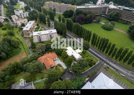 Ivrea, Italia - 10 agosto 2023, nuovo Palazzo Uffici Olivetti di Gino Valle ad Ivrea , Piemonte Italia ora uffici TIM Foto Stock