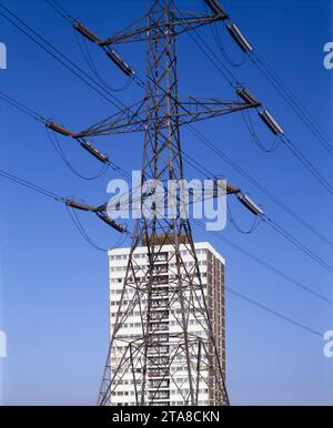 Pylon, Tower Block, Stratford, Newham, Londra, Inghilterra Foto Stock