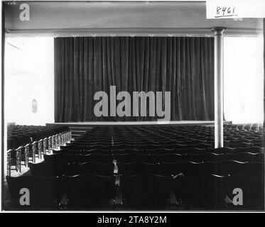 Veduta del palco nel nuovo Miami University Auditorium Building 1908 (3194657703). Foto Stock