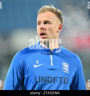 Blackburn, Regno Unito. 29 novembre 2023. Marc Roberts 4# del Birmingham City Football Club si scalda davanti alla partita, durante il match per il campionato Sky Bet Blackburn Rovers vs Birmingham City a Ewood Park, Blackburn, Regno Unito, il 29 novembre 2023 (foto di Cody Froggatt/News Images) a Blackburn, Regno Unito il 29/11/2023. (Foto di Cody Froggatt/News Images/Sipa USA) credito: SIPA USA/Alamy Live News Foto Stock