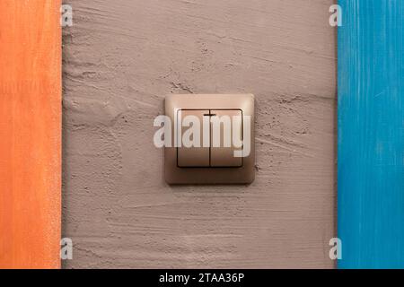 Interruttore Power Light Home Appliance Electric Object Wall House primo piano interno. Foto Stock