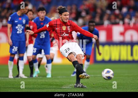 Saitama, Giappone. 29 novembre 2023. Alexander Scholz (Reds) calcio/calcio : AFC Champions League 2023-24 fase a gironi tra Urawa Red Diamonds 2-1 Wuhan Three Towns Football Club al Saitama Stadium 2002 a Saitama, Giappone . Crediti: Naoki Morita/AFLO SPORT/Alamy Live News Foto Stock