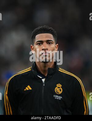 Madrid, Spagna. 29 novembre 2023. Jude Belingham del Real Madrid durante la partita di UEFA Champions League, gruppo C, tra Real Madrid e SCC Napoli ha giocato allo stadio Santiago Bernabeu il 29 novembre 2023 a Madrid, in Spagna. (Foto di Bagu Blanco/PRESSINPHOTO) crediti: PRESSINPHOTO SPORTS AGENCY/Alamy Live News Foto Stock