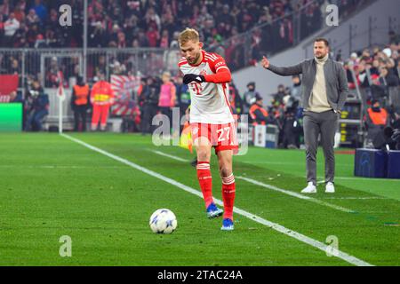 Monaco, Germania. 29 novembre 2023. Konrad Laimer (27) del Bayern Monaco visto durante la partita di UEFA Champions League tra il Bayern Monaco e il FC Copenaghen all'Allianz Arena di Monaco. (Foto: Gonzales Photo/Alamy Live News Foto Stock