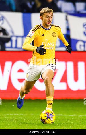 Sheffield, Regno Unito. 30 novembre 2023. James Justin di Leicester City durante la partita Sheffield Wednesday FC contro Leicester City FC Skybet EFL Championship all'Hillsborough Stadium, Sheffield, Inghilterra, Regno Unito il 29 novembre 2023 Credit: Every Second Media/Alamy Live News Foto Stock